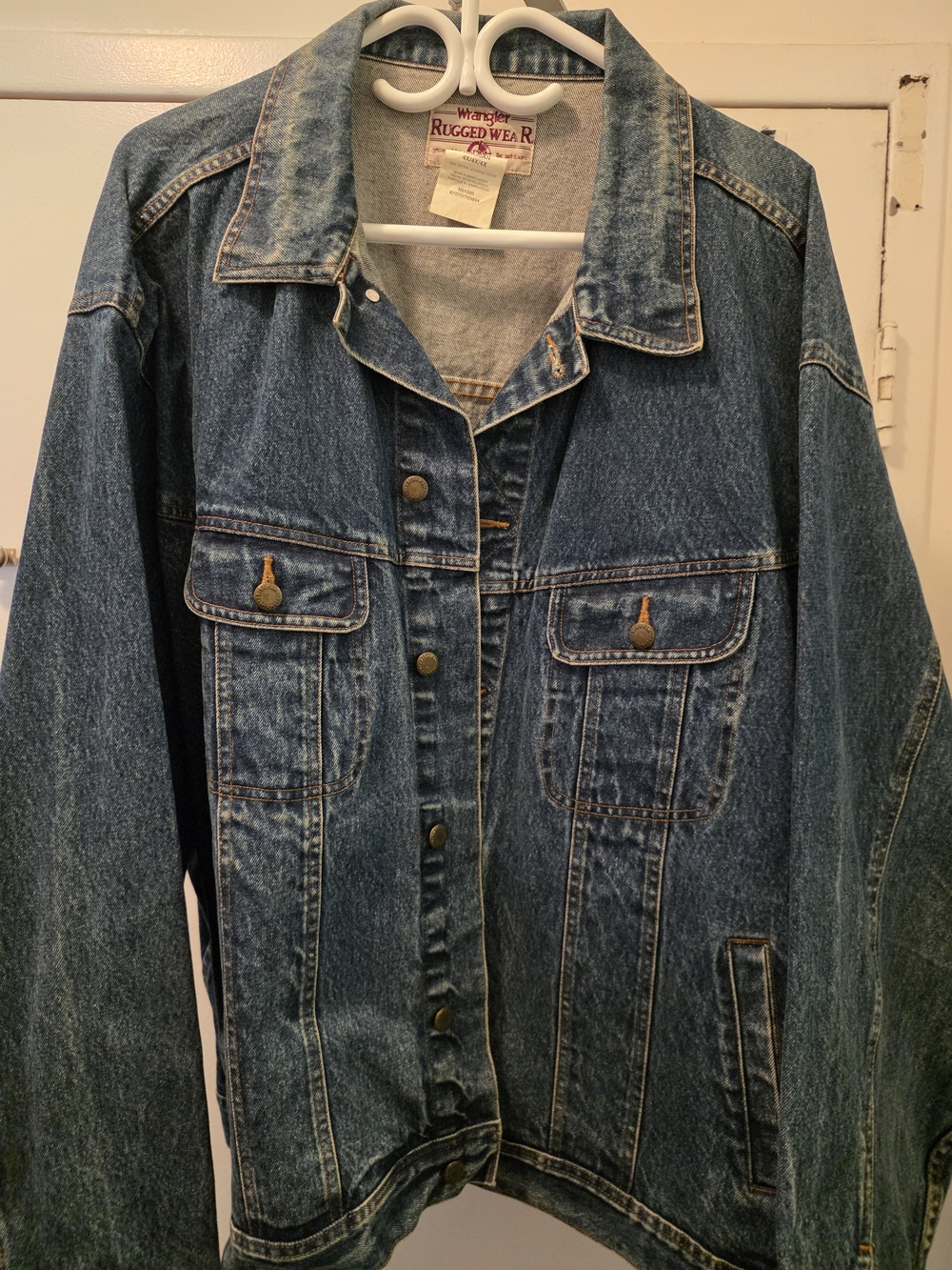 Wrangler Rugged Wear Men's Classic Blue Denim Jacket